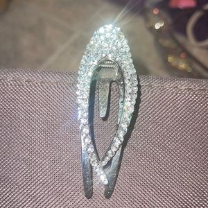 swvarovski hair piece pin accessory beautiful elegant new year outfit or gift